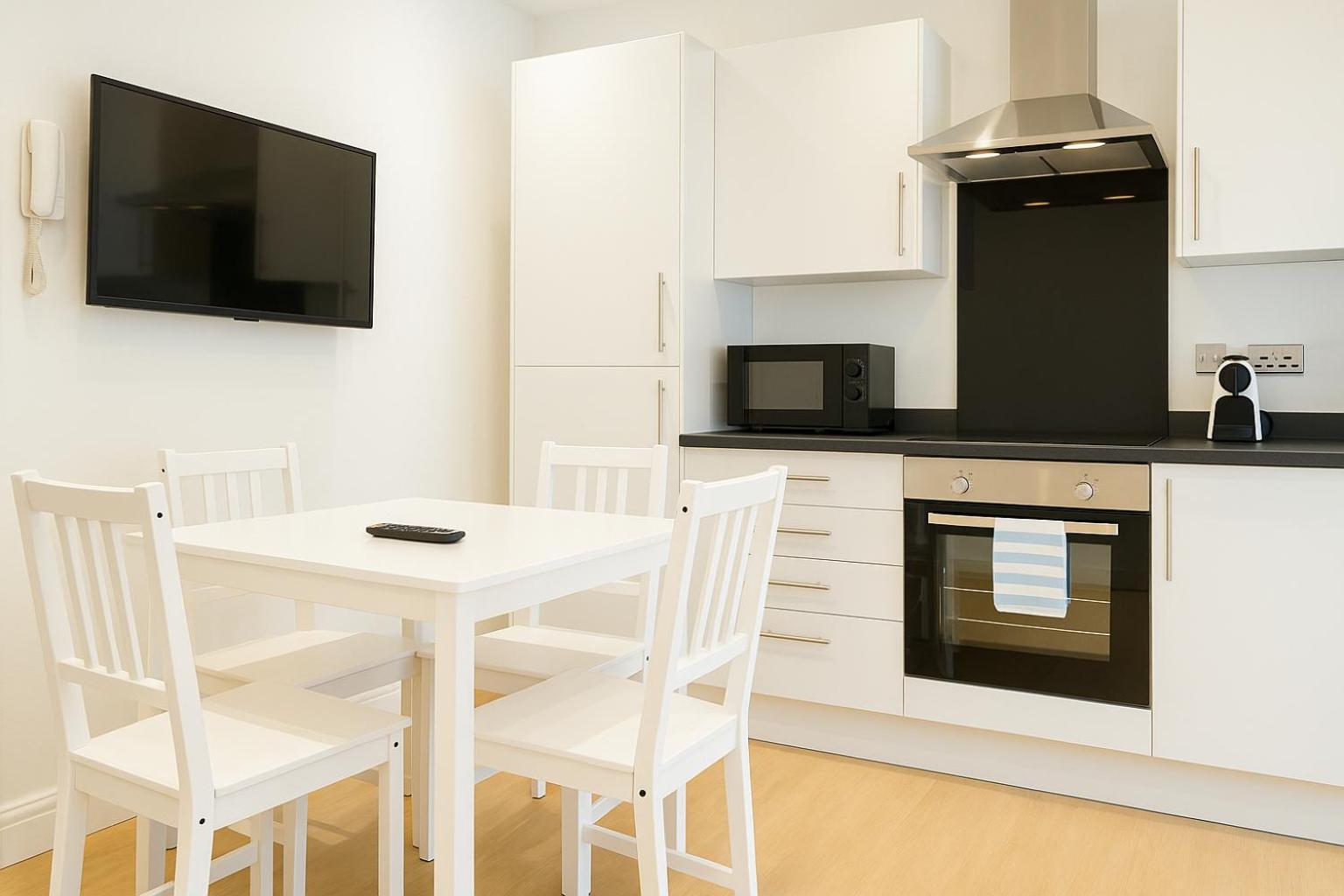 2 Bedroom Apartment Nr City Centre, Uni & Parks Cardiff Eksteriør billede